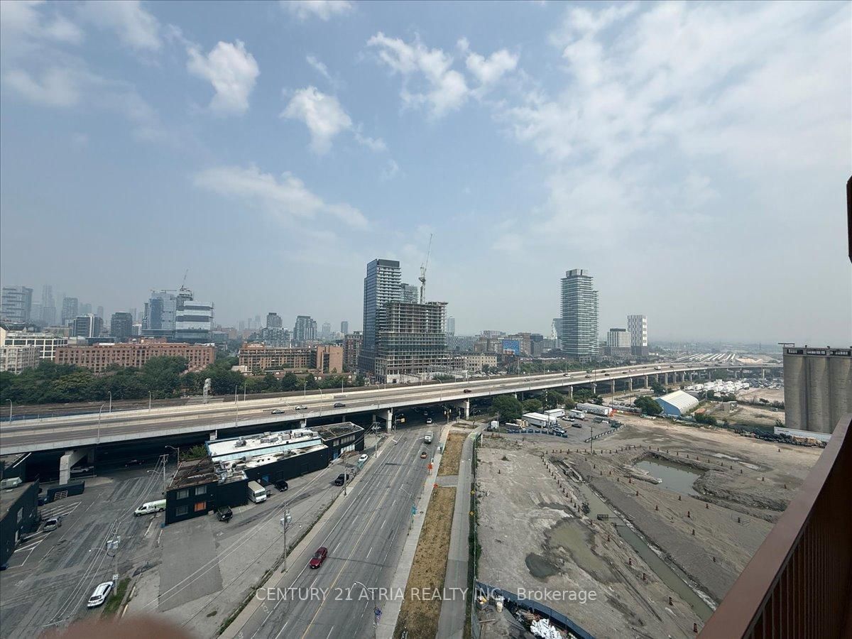 155 Merchants' Wharf, Unit 1228 - Photo 17