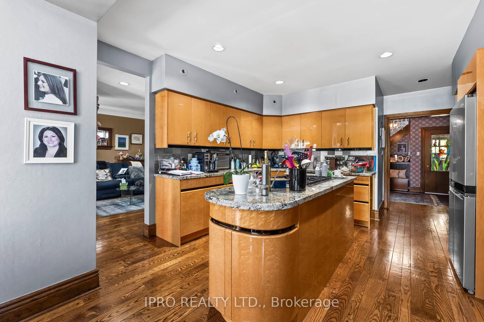 Listing Image 45