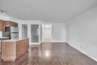 Unit 1068 — 209 Fort York Boulevard — photo 2