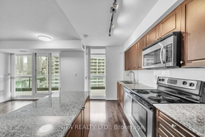 Unit 1068 — 209 Fort York Boulevard — photo 4