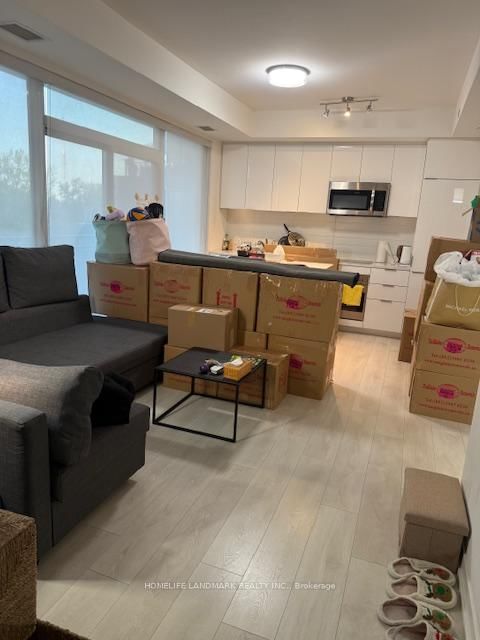 516 - 223 St Clair Ave W, Toronto, M4V 0A5 | Image 3