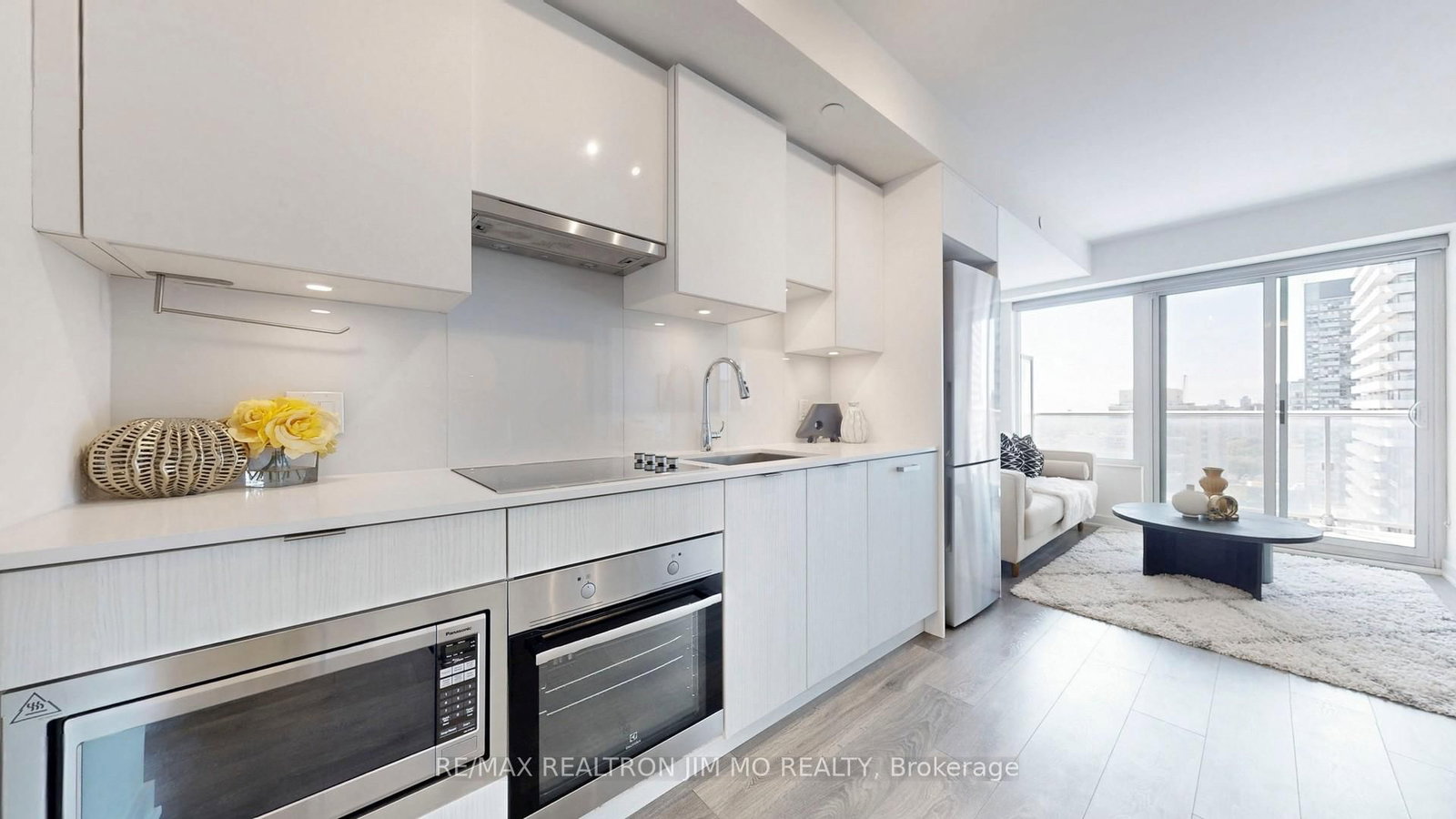 Listing Image 9