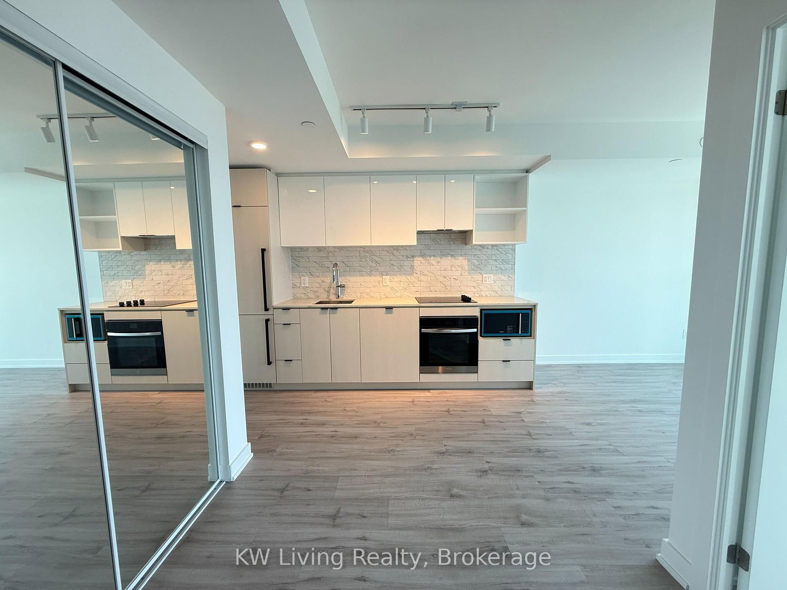 252 Church Street, Unit 5517 - Photo 3