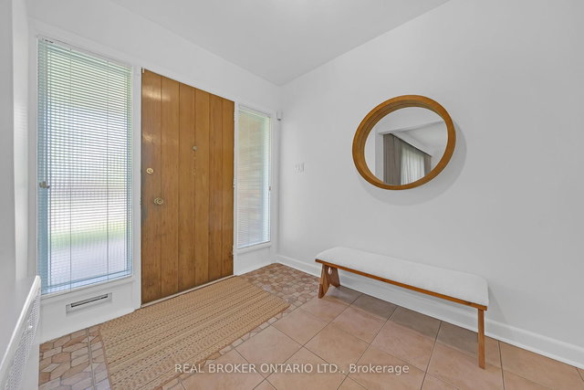 11 Caronport Crescent