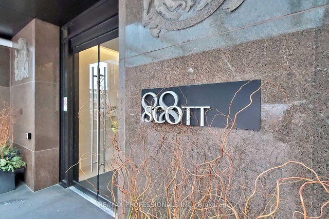 2002 - 88 Scott Street