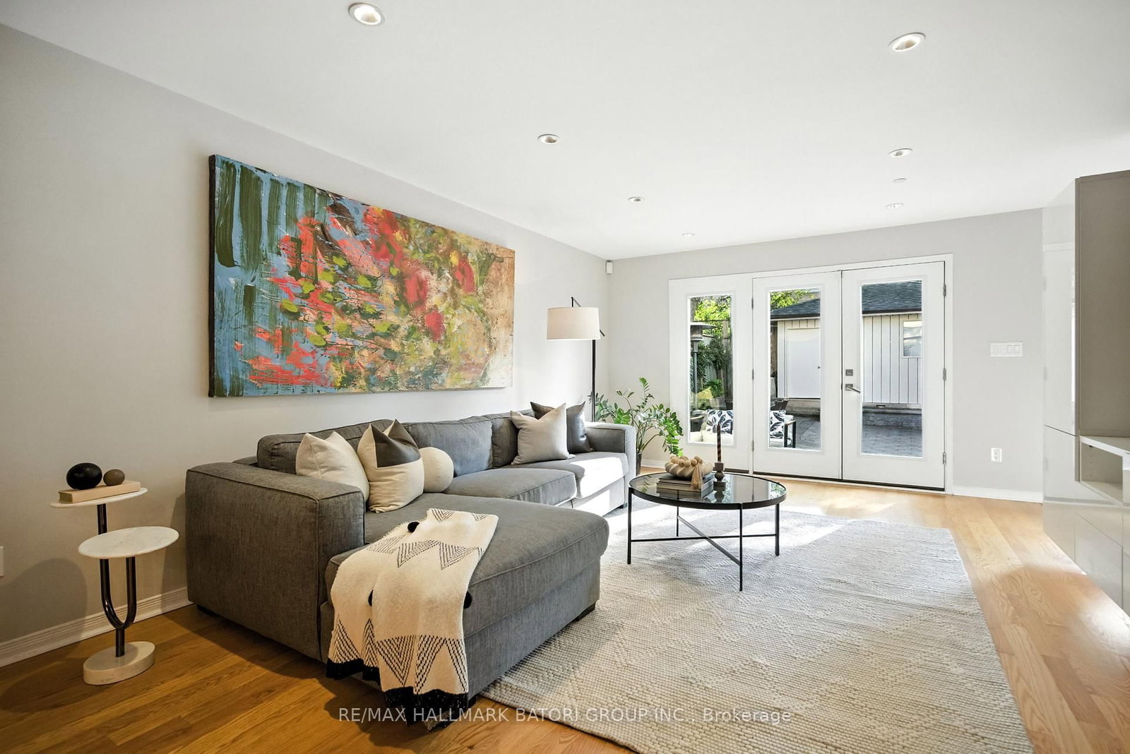 Listing Image 7