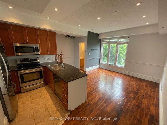 23 - 68 Carr Street, Toronto | Leased, C12299001 | Condos.ca
