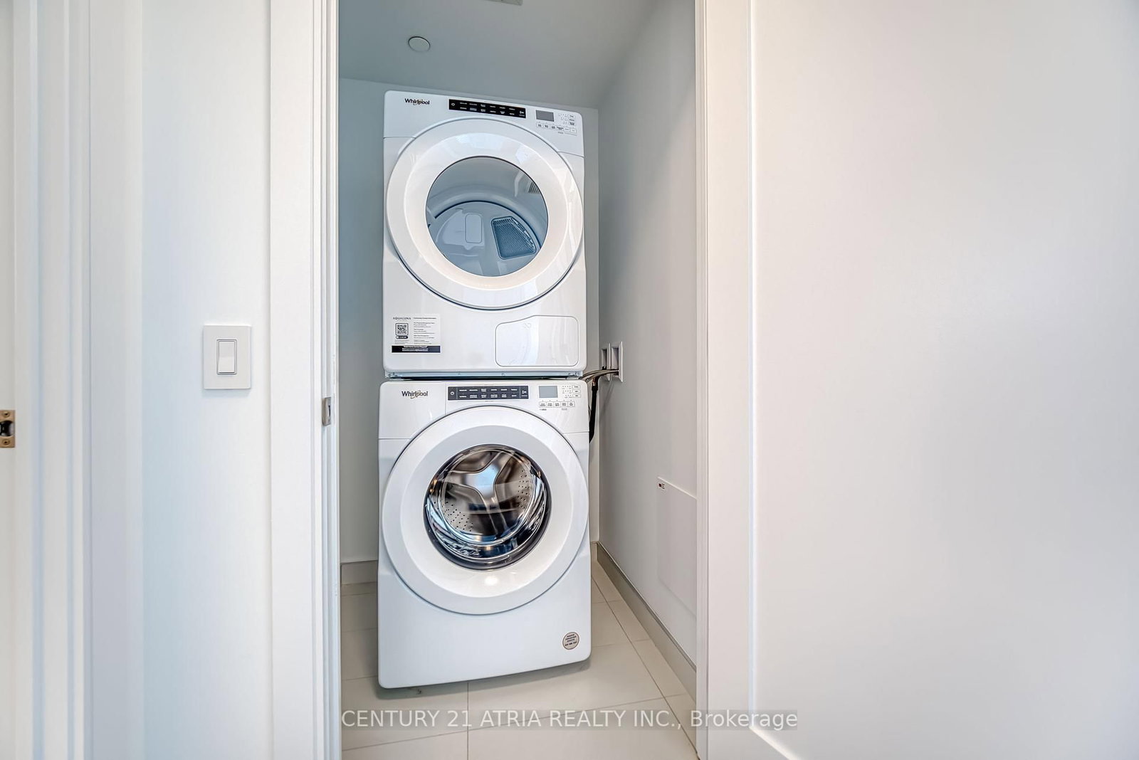 155 Merchants' Wharf, Unit 1227 - Photo 23