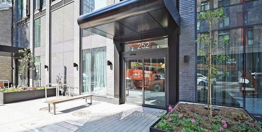 252 Church Street, Unit 5507 - Photo 2