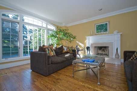 82 Beechwood Ave, Toronto, M6N4T3 | Image 2