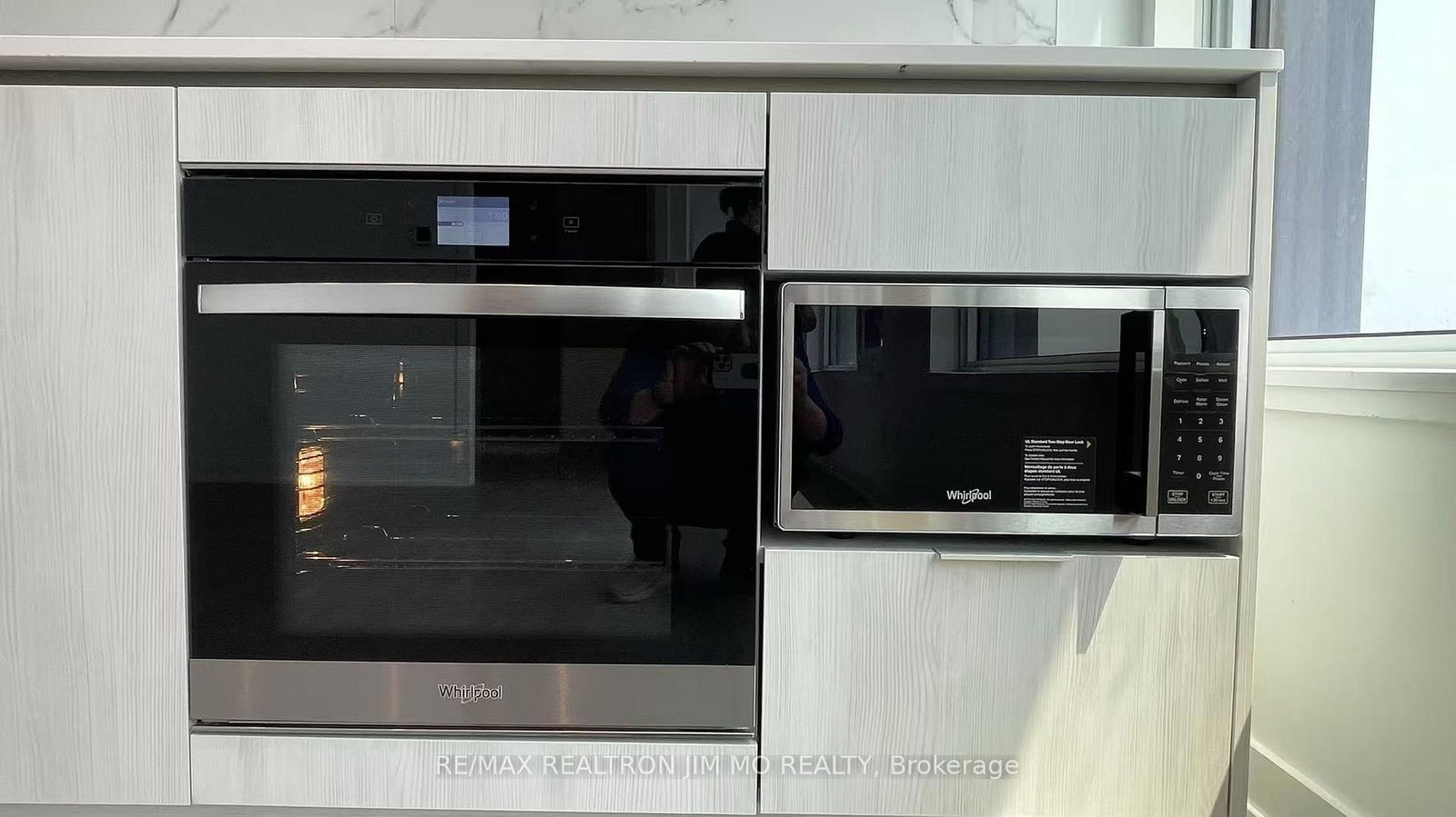 8 Wellesley Street W, Unit 5510 - Photo 7