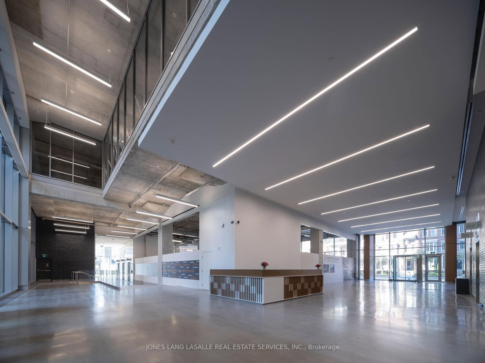 530 Front Street W - Photo 4