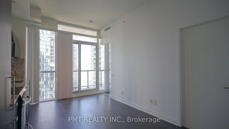 2312 - 290 Adelaide St W, Toronto, M5V 1P6 | Image 2