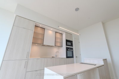 Unit 2812 — 11 Yorkville Avenue — photo 6