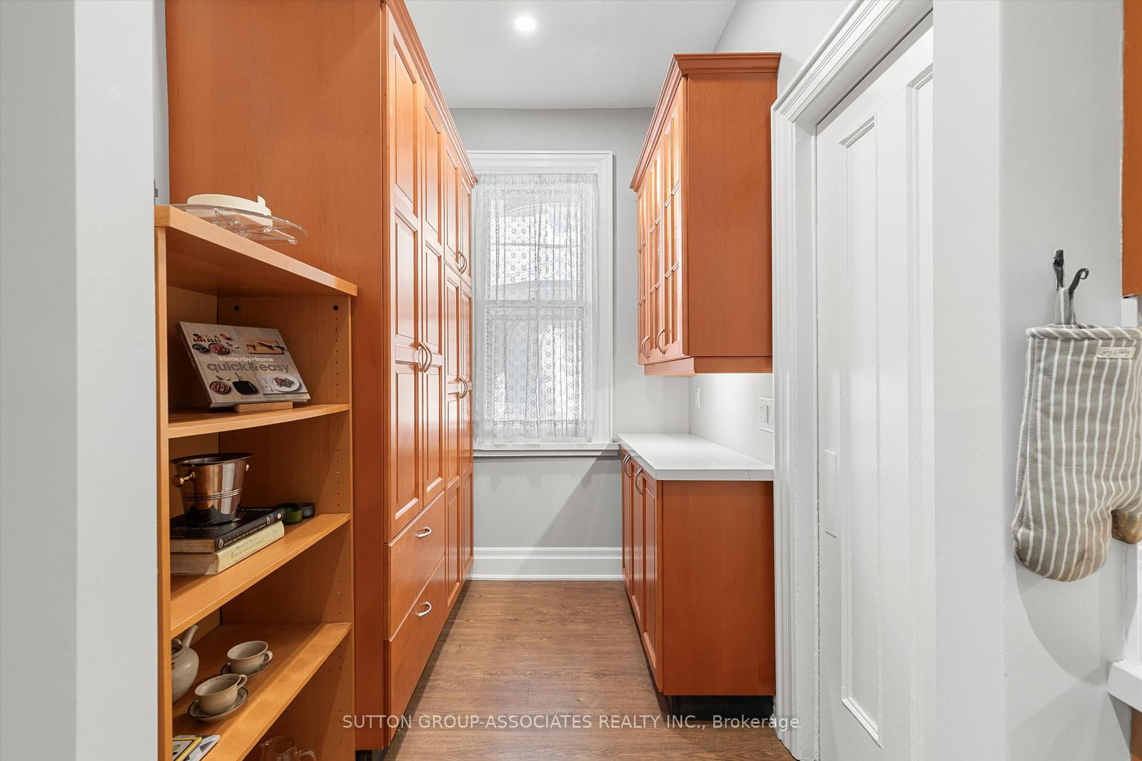 Listing Image 19