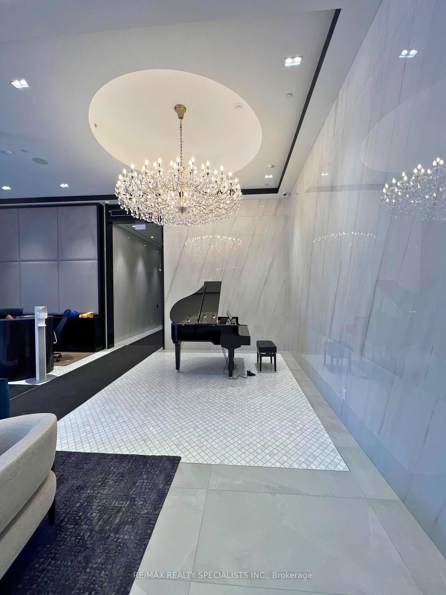 8 Wellesley Street W, Unit #5805 - Photo 31