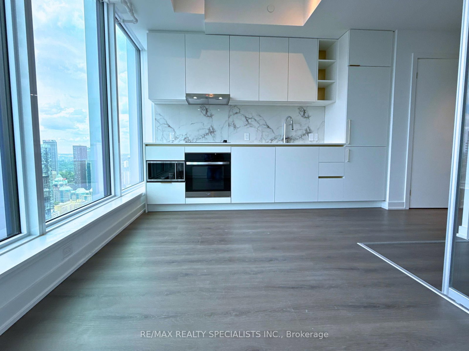 8 Wellesley Street W, Unit #5805 - Photo 9