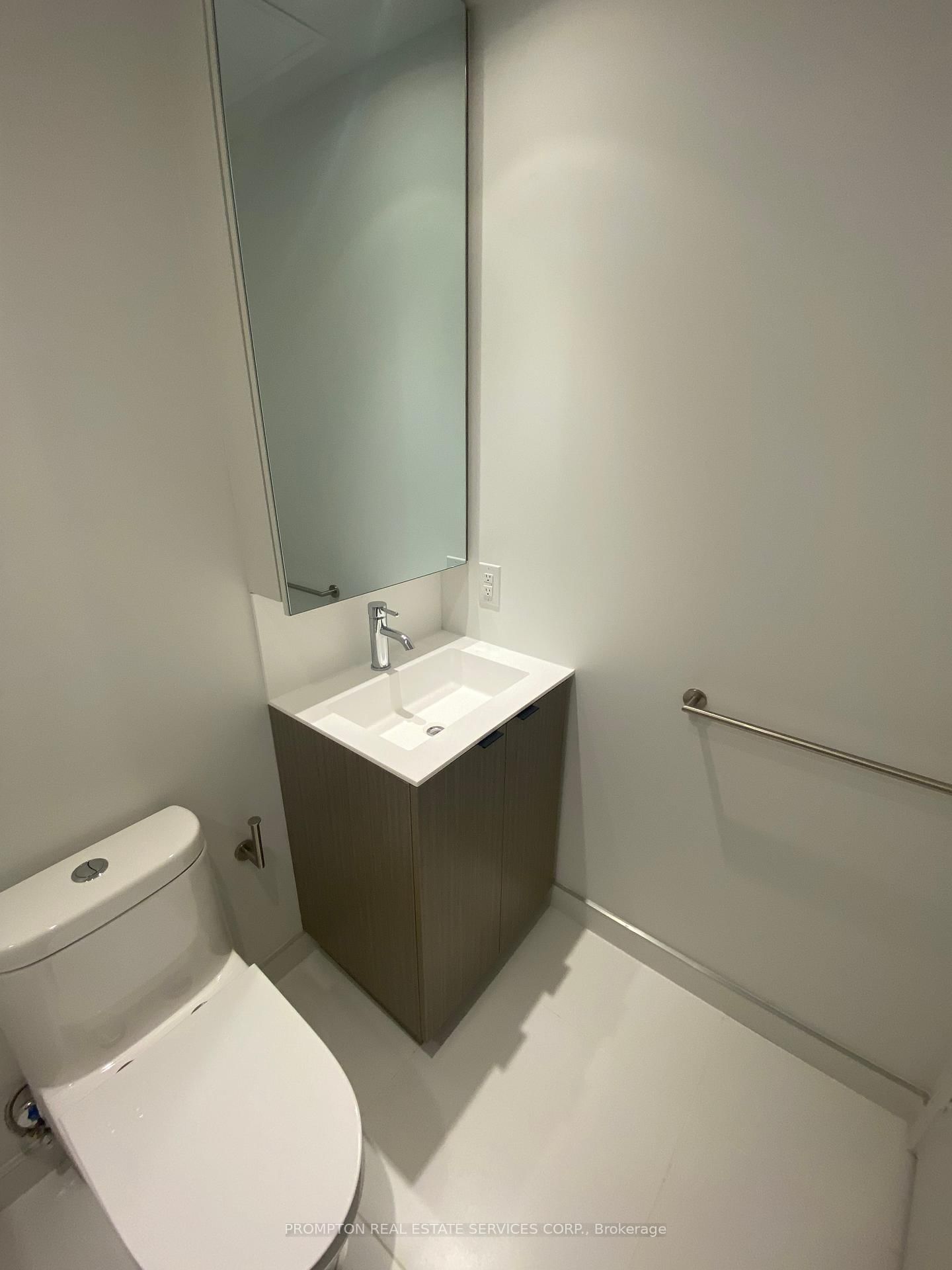 20 Edward Street, Unit 1517 - Photo 9