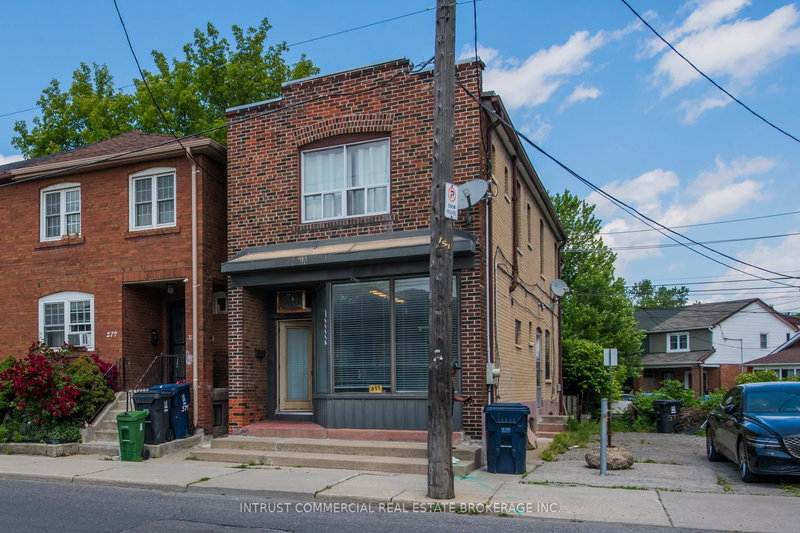 577 Vaughan Rd, Toronto, M6C 2R4 | Image 3