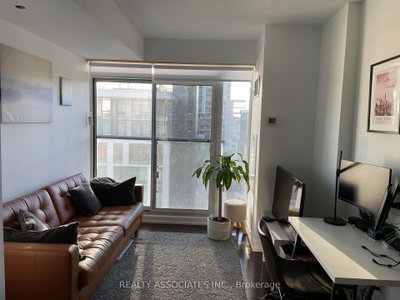 Unit 707 — 170 Fort York Boulevard — photo 2