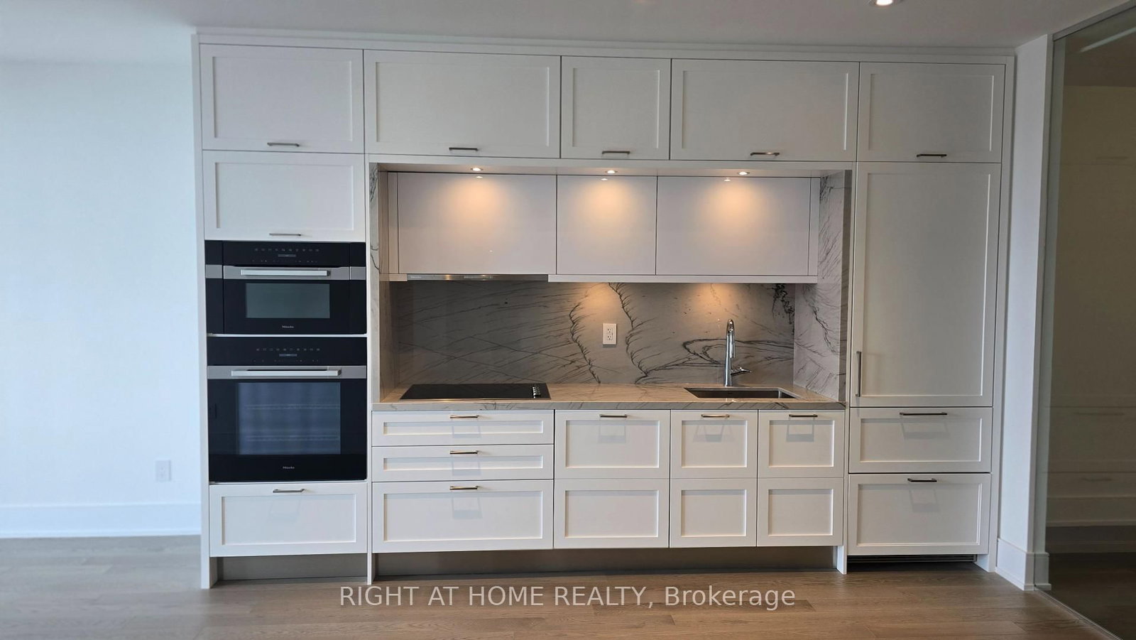 155 Merchants' Wharf, Unit 1226 - Photo 14