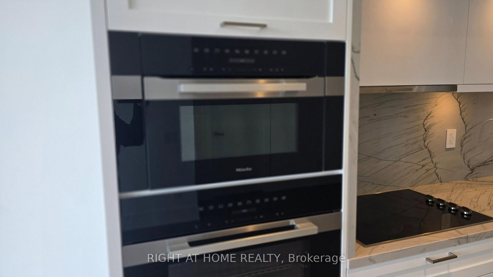 155 Merchants' Wharf, Unit 1226 - Photo 18