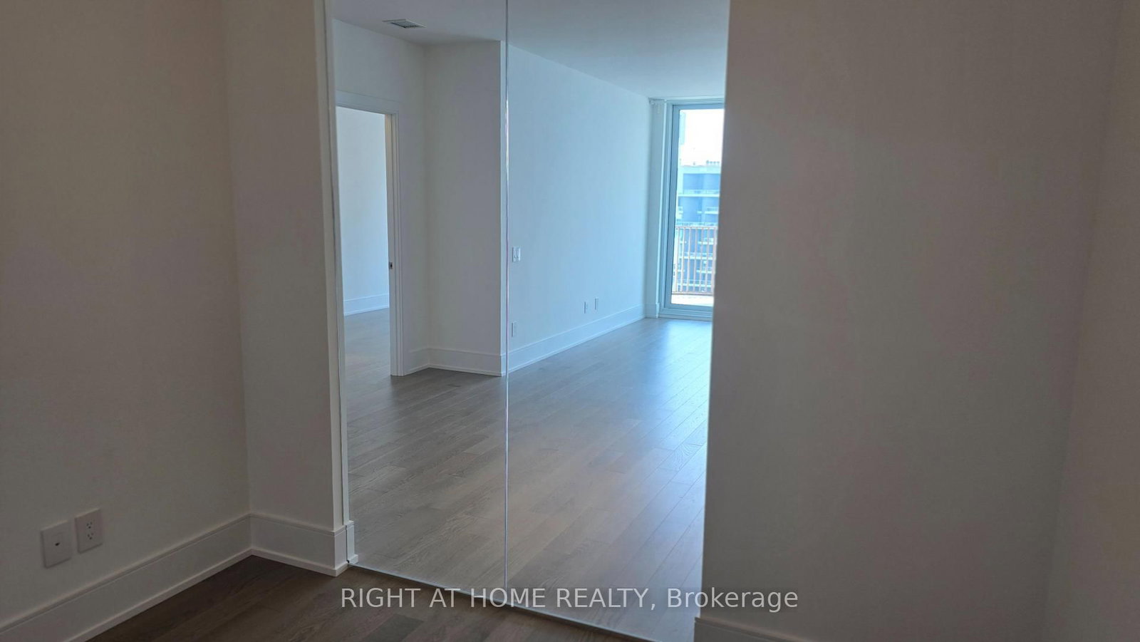 155 Merchants' Wharf, Unit 1226 - Photo 28