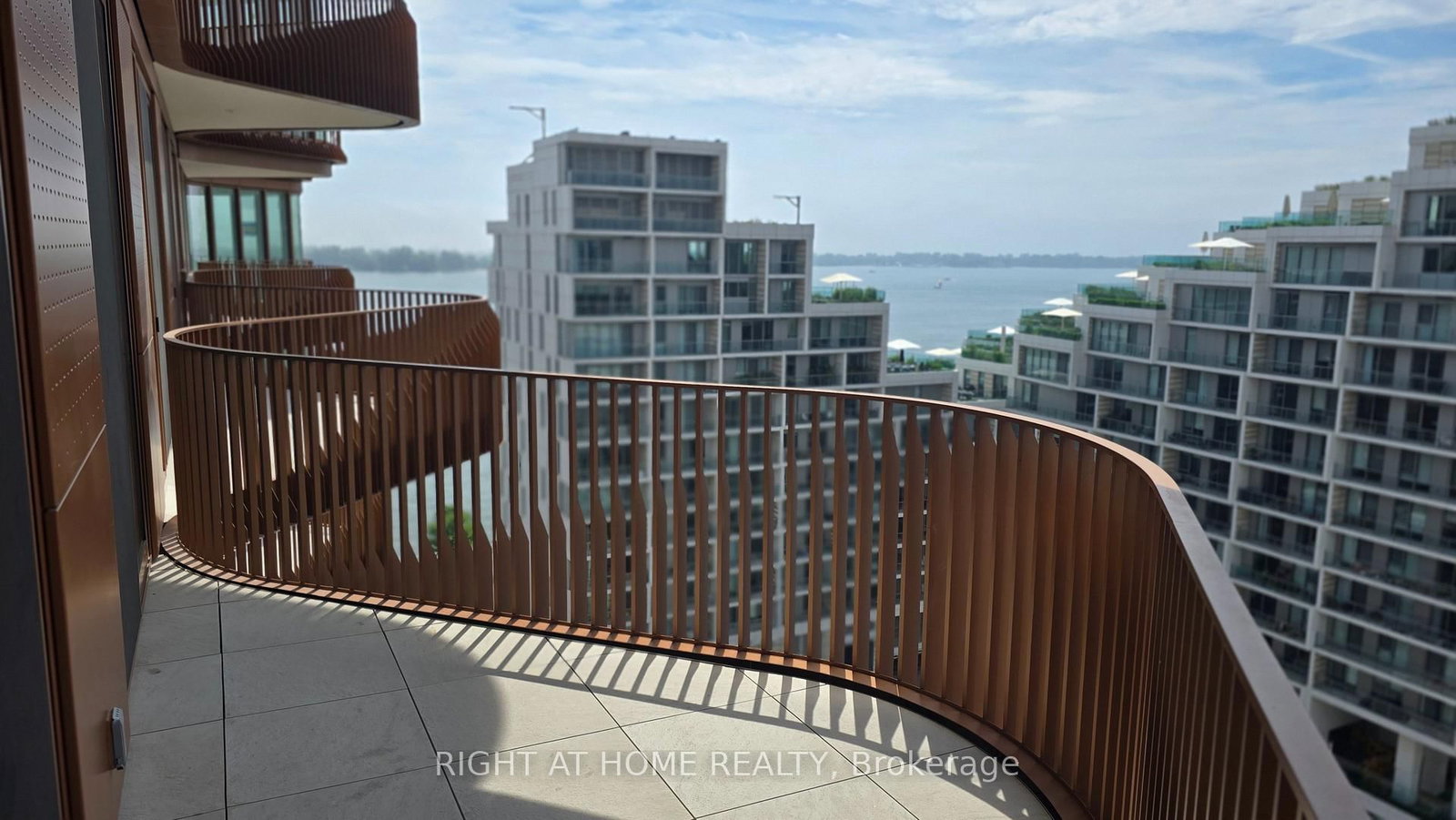 155 Merchants' Wharf, Unit 1226 - Photo 34