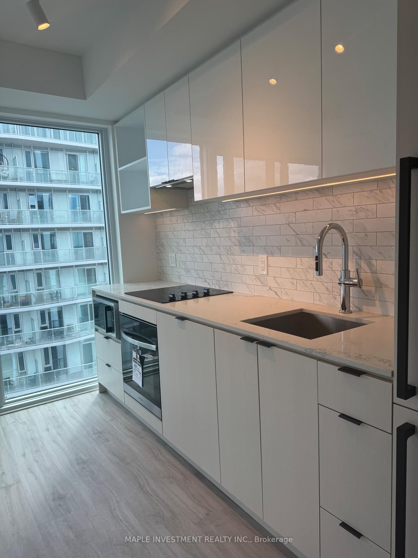 252 Church Street, Unit 5707 - Photo 4