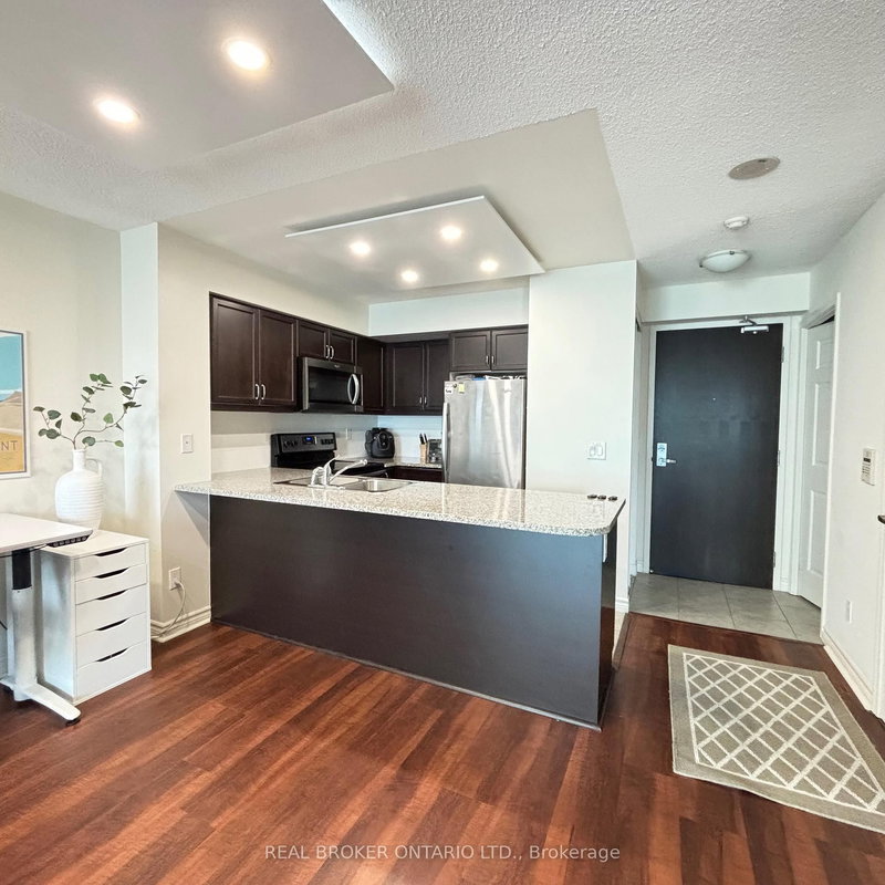 3703 - 19 Grand Trunk Cres, Toronto, M5J 3A3 | Image 2