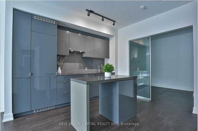 715 - 7 Grenville Street