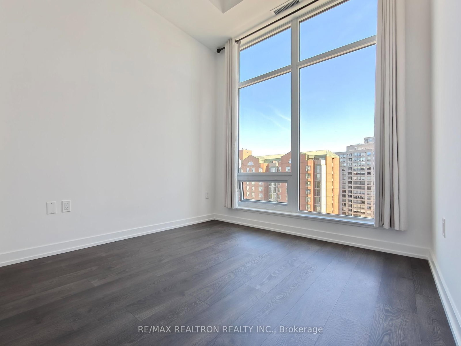 8 Olympic Garden Drive, Unit 911 - Photo 11