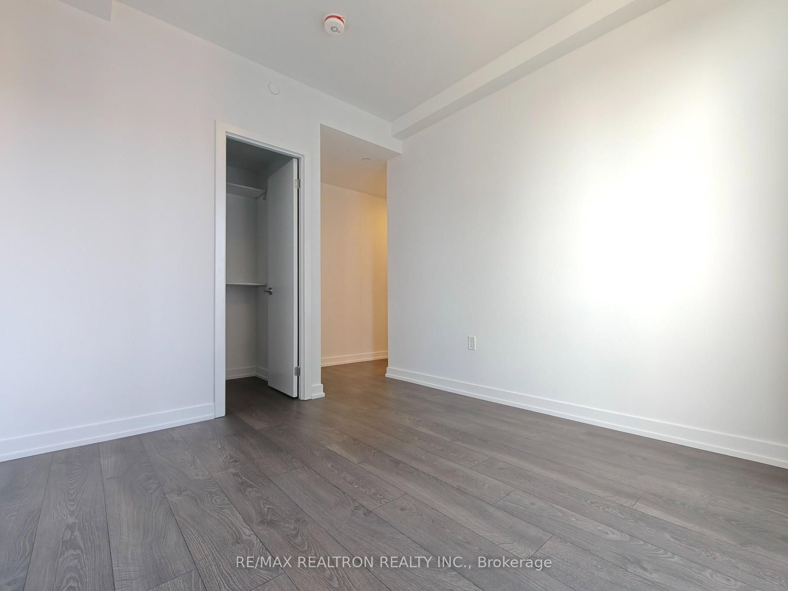 8 Olympic Garden Drive, Unit 911 - Photo 15