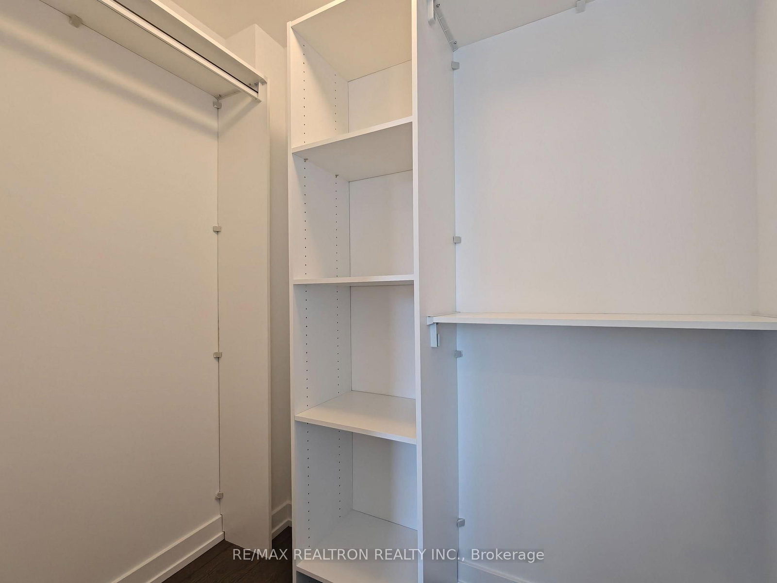 8 Olympic Garden Drive, Unit 911 - Photo 17