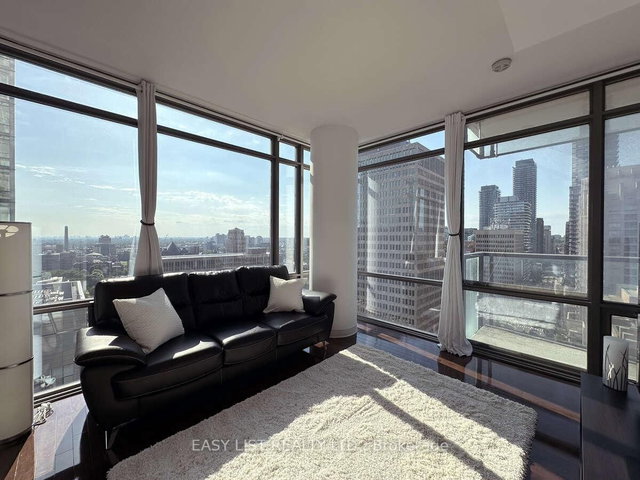 2203 - 37 Grosvenor Street