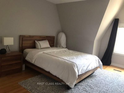 32D Oxford Street — more photos