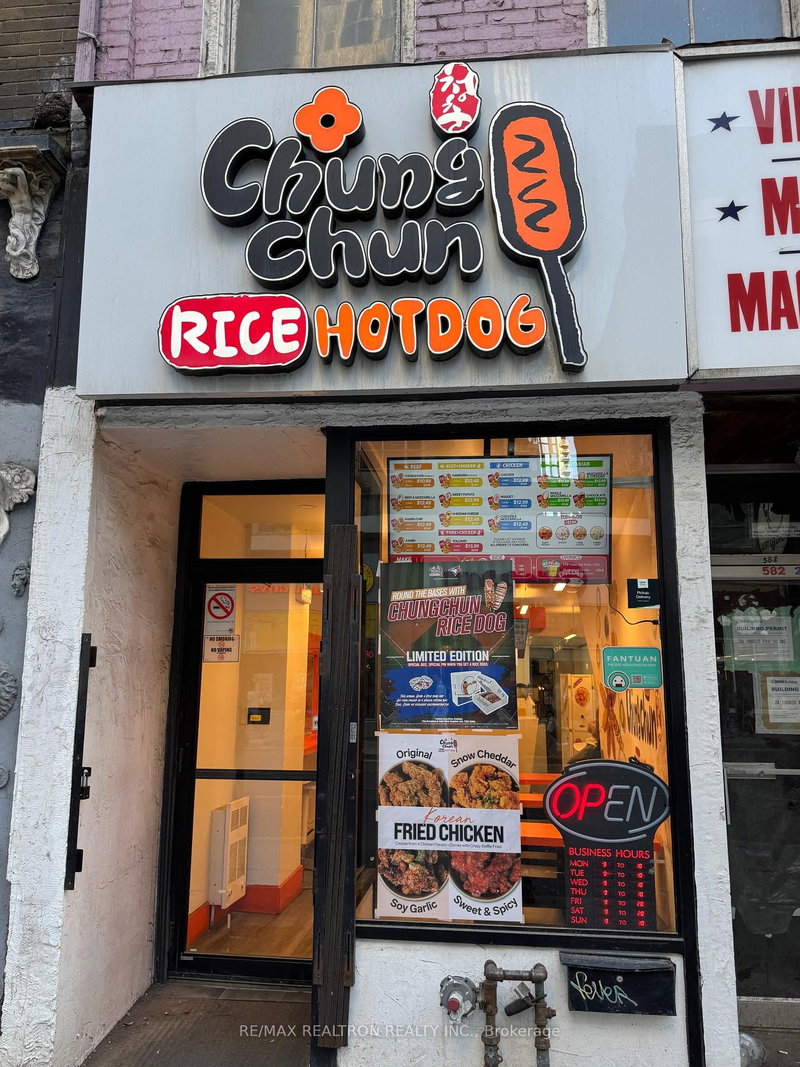 582 Yonge St, Toronto, M4Y 1Z3 | Image 2