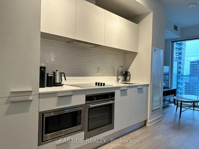 Unit 3012 — 3 Gloucester Street — photo 3