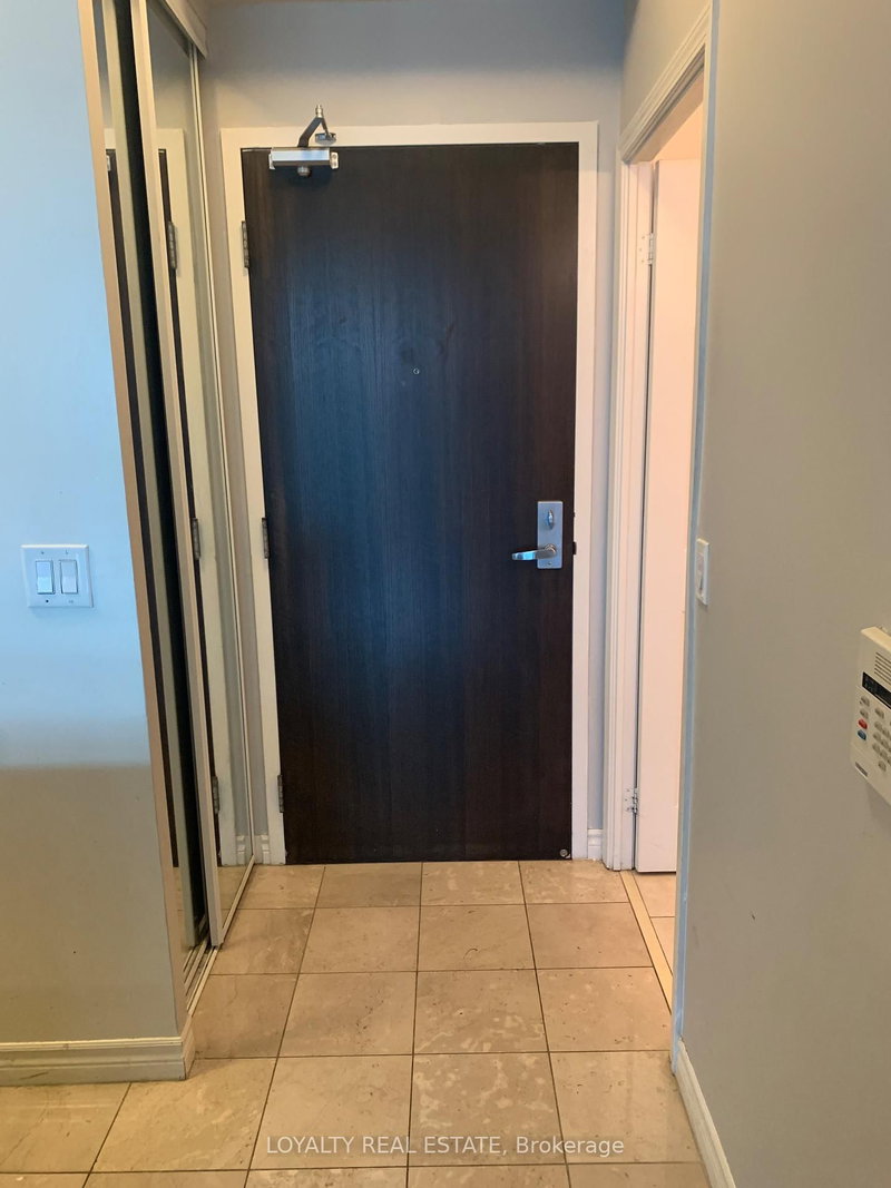 309 - 19 Grand Trunk Cres, Toronto, M5J 3A3 | Image 2