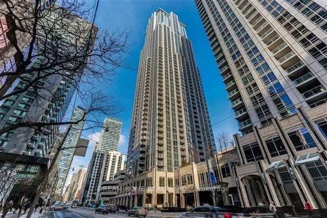 1208 - 763 Bay Street