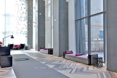 Unit 701 — 1080 Bay Street — photo 3