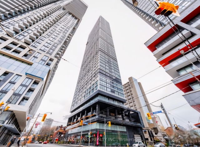 4711 - 181 Dundas Street E