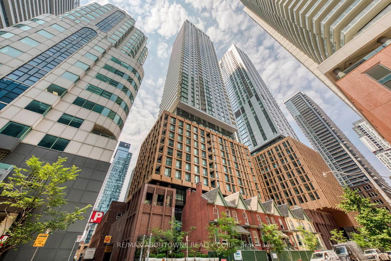 3407 - 8 Widmer St, Toronto, M5V 0W6 | Image 2