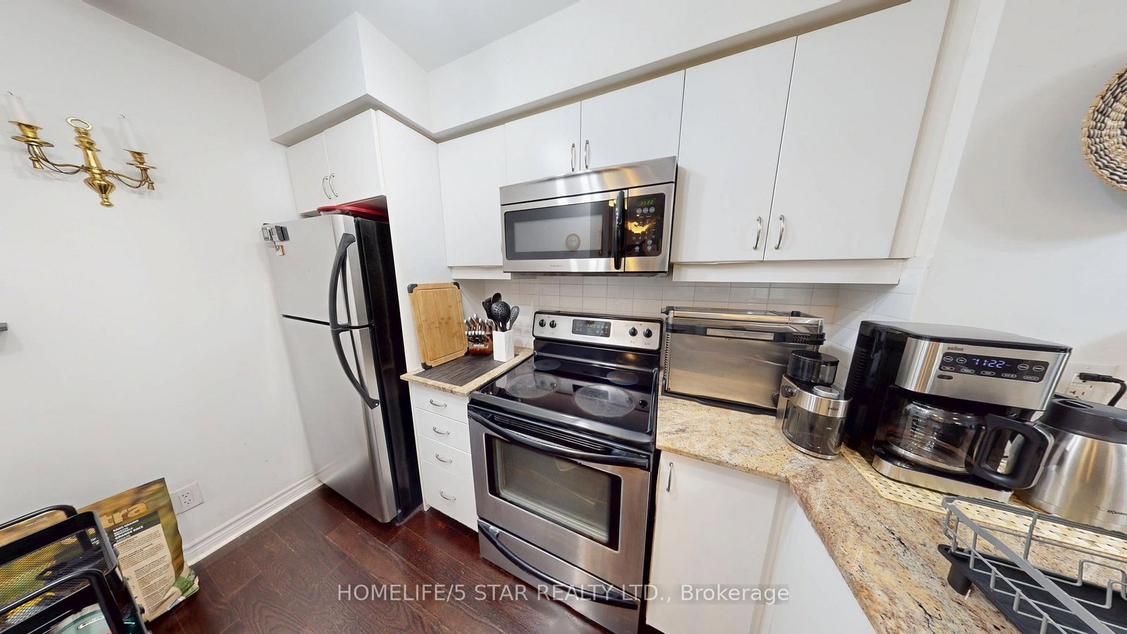 Listing Image 7
