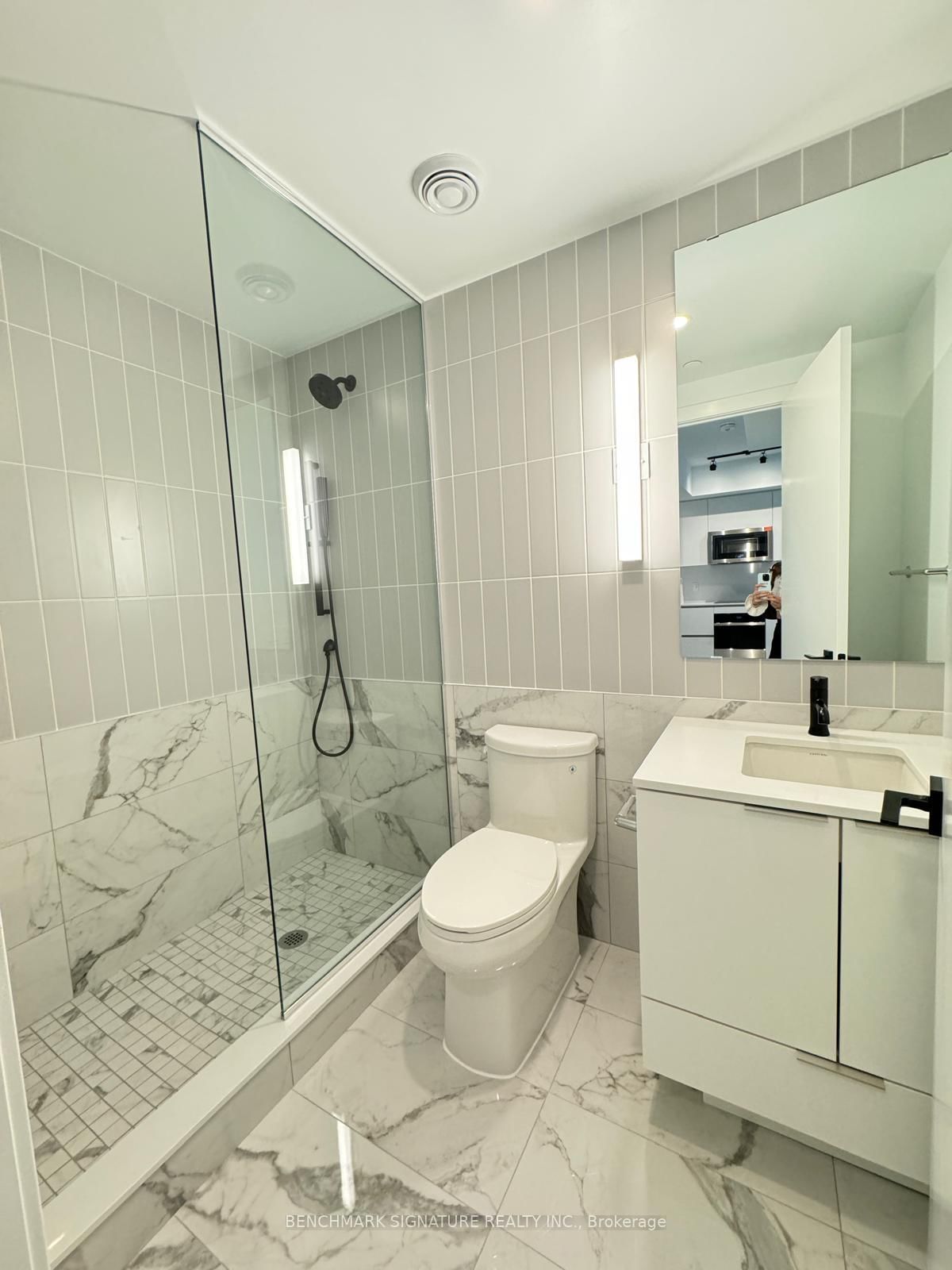 327 King Street W, Unit 3305 - Photo 7