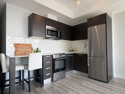 Unit 3605 — 42 Charles Street E — photo 3