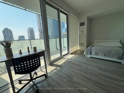 Unit 3605 — 42 Charles Street E — photo 6