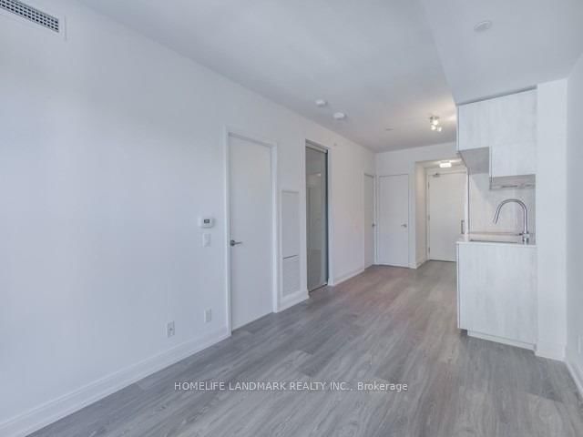 5612 - 181 Dundas St E, Toronto, M5A 0N5 | Image 2
