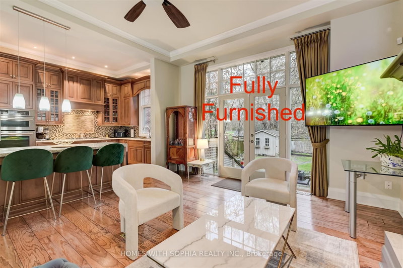 162 Glenvale Blvd, Toronto, M4G 2W3 | Image 2