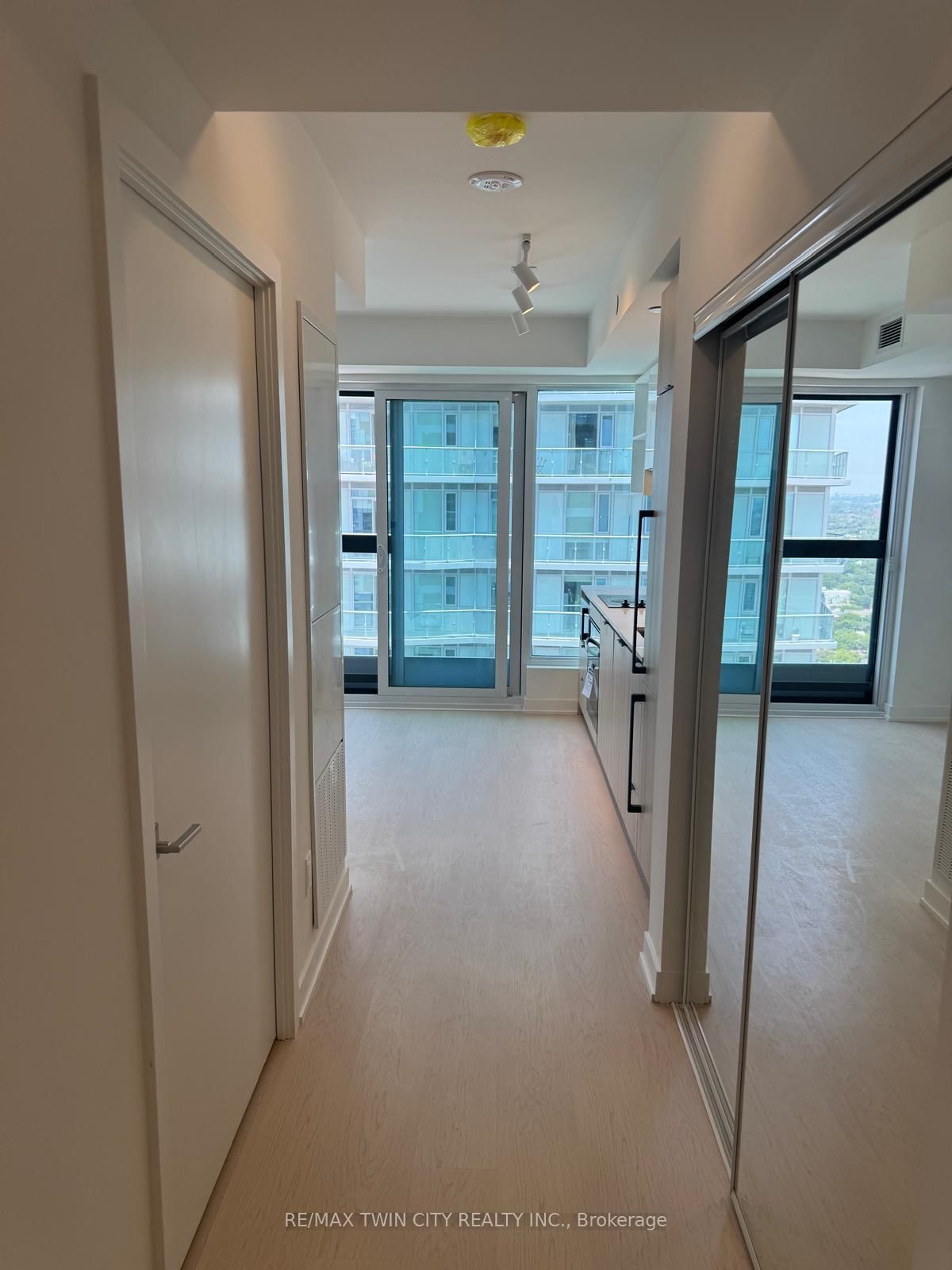 252 Church Street, Unit 5307 - Photo 5